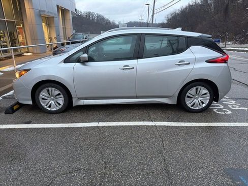Used 2023 Nissan Leaf S image 10