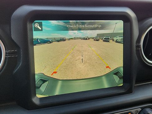 Used 2021 Jeep Gladiator Overland w/ Popular Equipment Package AWD/4WD image 14