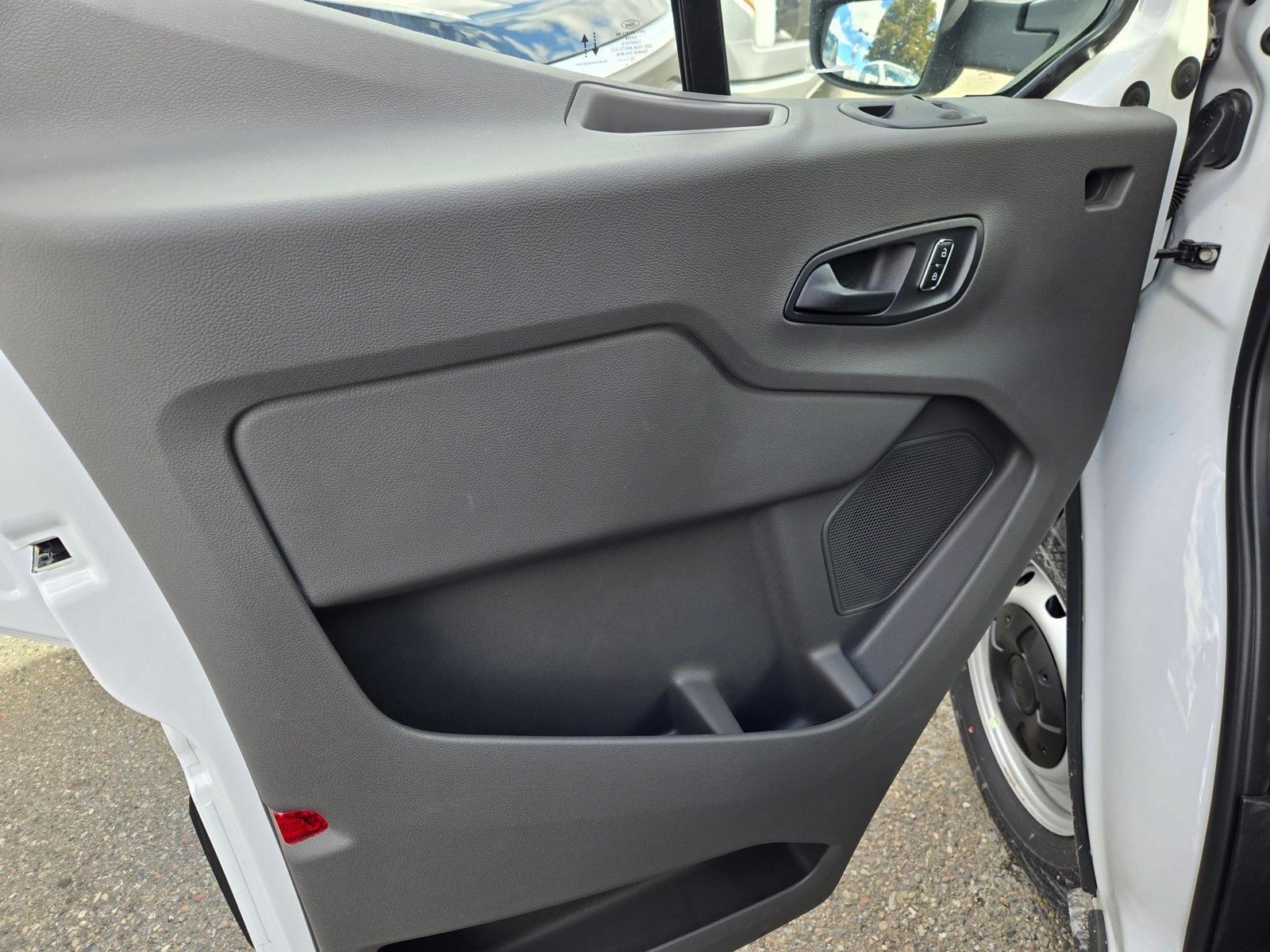 New 2026 Ford Transit 250 148 Medium Roof RWD image 7