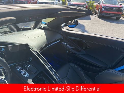 Used 2023 Chevrolet Corvette Stingray Preferred Conv w/ Z51 Performance Package RWD image 17