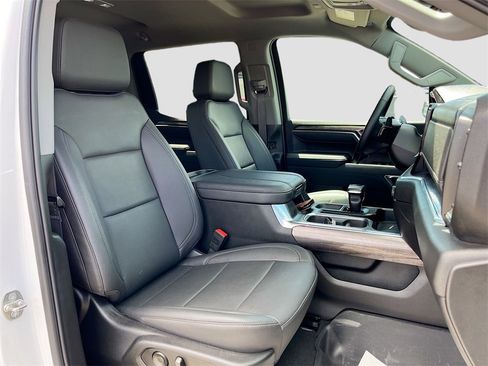 Used 2023 Chevrolet Silverado 1500 LTZ image 28