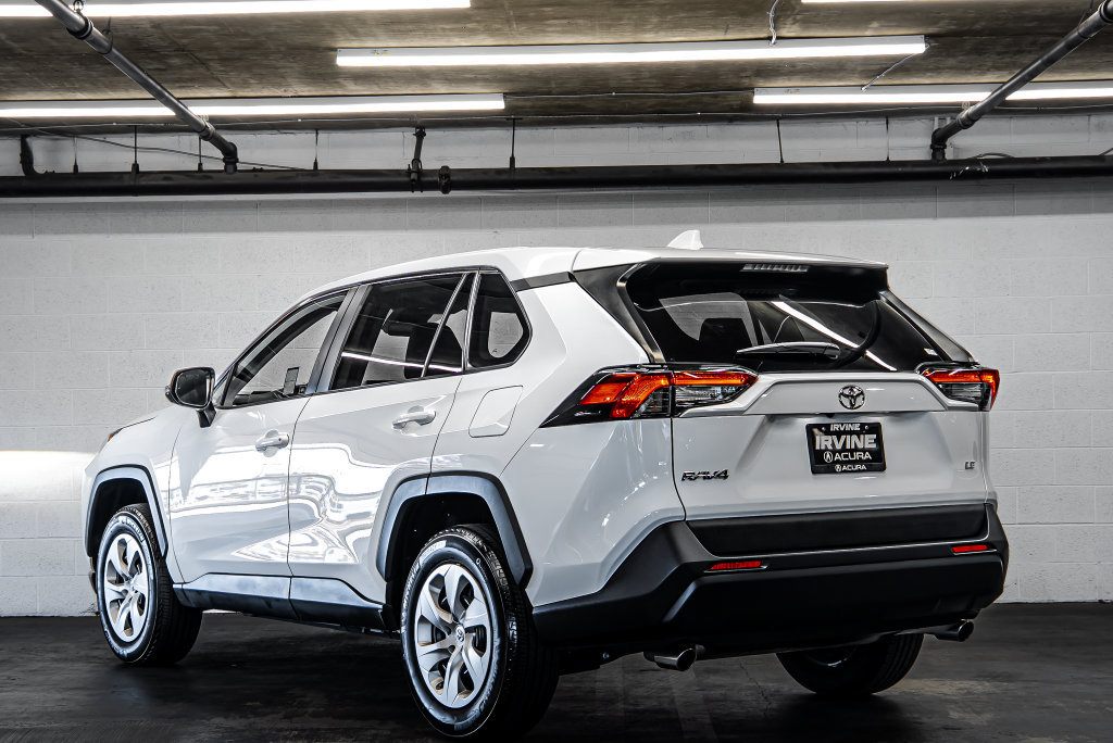 Used 2024 Toyota RAV4 LE FWD image 3