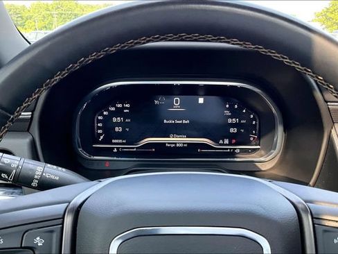 Used 2023 GMC Yukon AT4 w/ AT4 Premium Plus Package AWD/4WD image 13