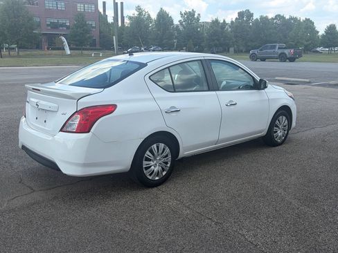 Used 2017 Nissan Versa SV FWD image 6