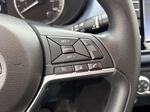 Used 2025 Nissan Versa SV FWD image 18