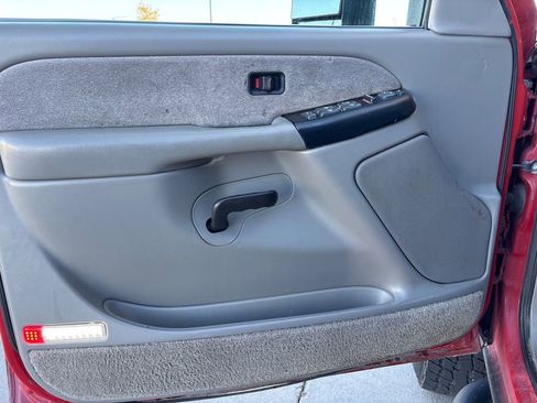 Used 2002 Chevrolet Silverado 2500 LT w/ Off-Road Skid Plate Pkg image 10