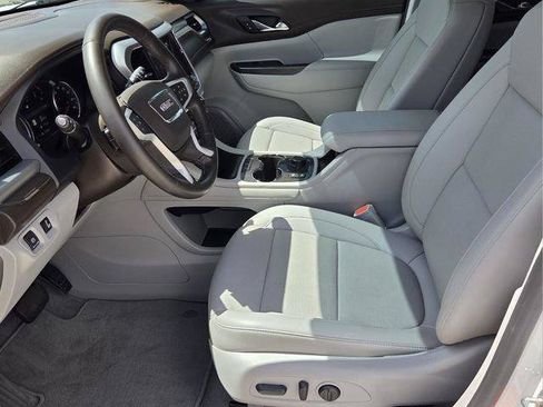 Certified 2023 GMC Acadia SLT FWD image 10