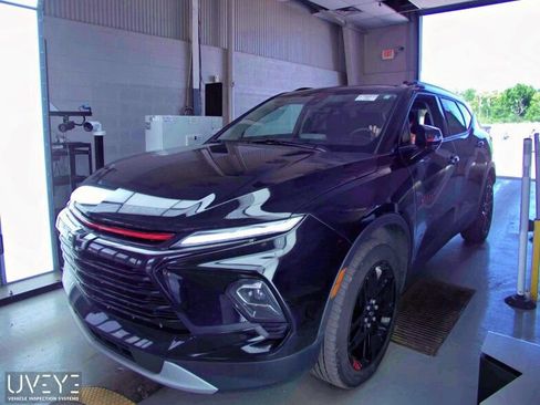Used 2024 Chevrolet Blazer LT w/ Sound & Technology Package AWD/4WD image 5