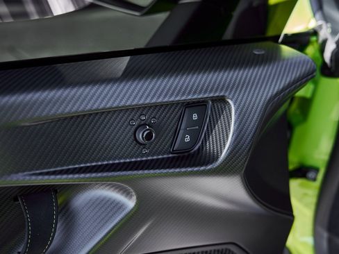 Used 2024 Lamborghini Huracan Sterrato image 40