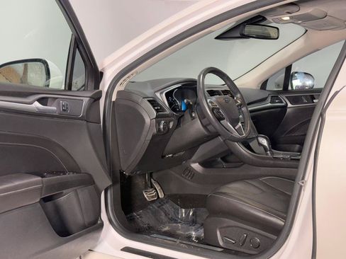 Used 2014 Ford Fusion Titanium FWD image 13