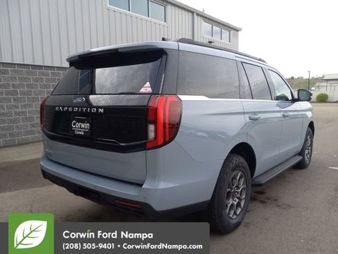 New 2026 Ford Expedition Active image 3
