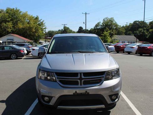 Used 2019 Dodge Journey GT image 2