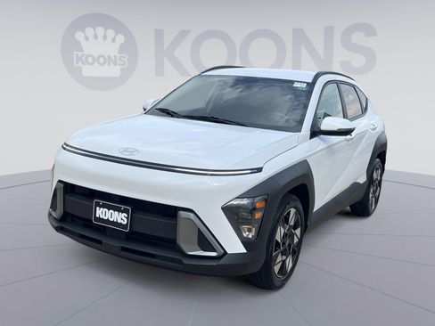 Used 2025 Hyundai Kona SEL FWD image 1