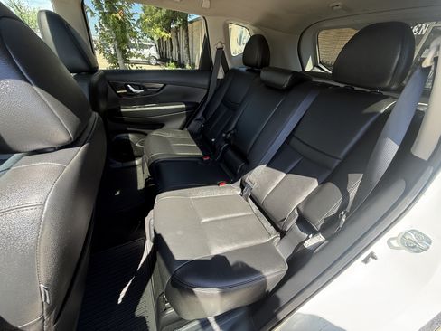 Used 2020 Nissan Rogue SL w/ Premium Package FWD image 10