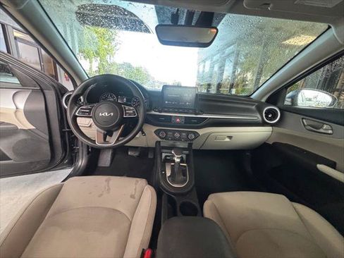 Used 2023 Kia Forte LXS w/ LXS Technology Package FWD image 19