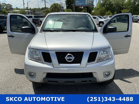 Used 2019 Nissan Frontier Desert Runner image 34