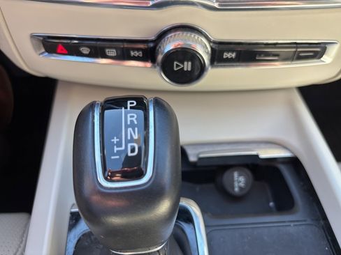 Used 2021 Volvo XC60 T5 Inscription w/ Advanced Package image 17