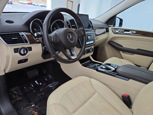 Used 2019 Mercedes-Benz GLS 450 4MATIC image 17
