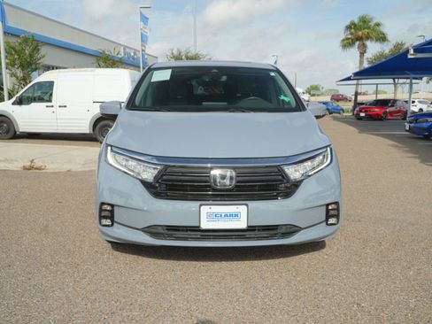 Used 2024 Honda Odyssey Elite image 2
