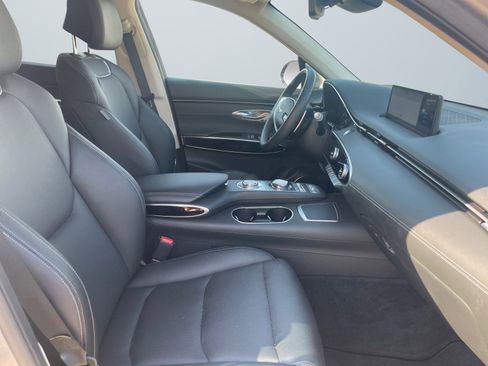 Used 2025 Genesis GV70 2.5T image 17