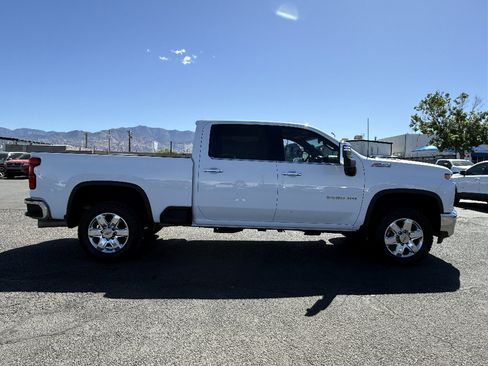 Used 2023 Chevrolet Silverado 2500 LTZ image 4
