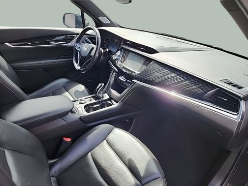 Used 2023 Cadillac XT6 Premium Luxury image 15