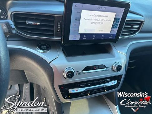 Used 2022 Ford Explorer XLT w/ Equipment Group 202A AWD/4WD image 12