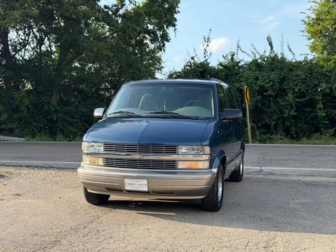 Used 2002 Chevrolet Astro RWD image 6