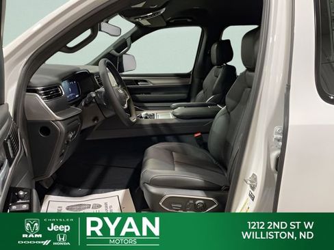 New 2026 Jeep Grand Wagoneer L Limited AWD/4WD image 51