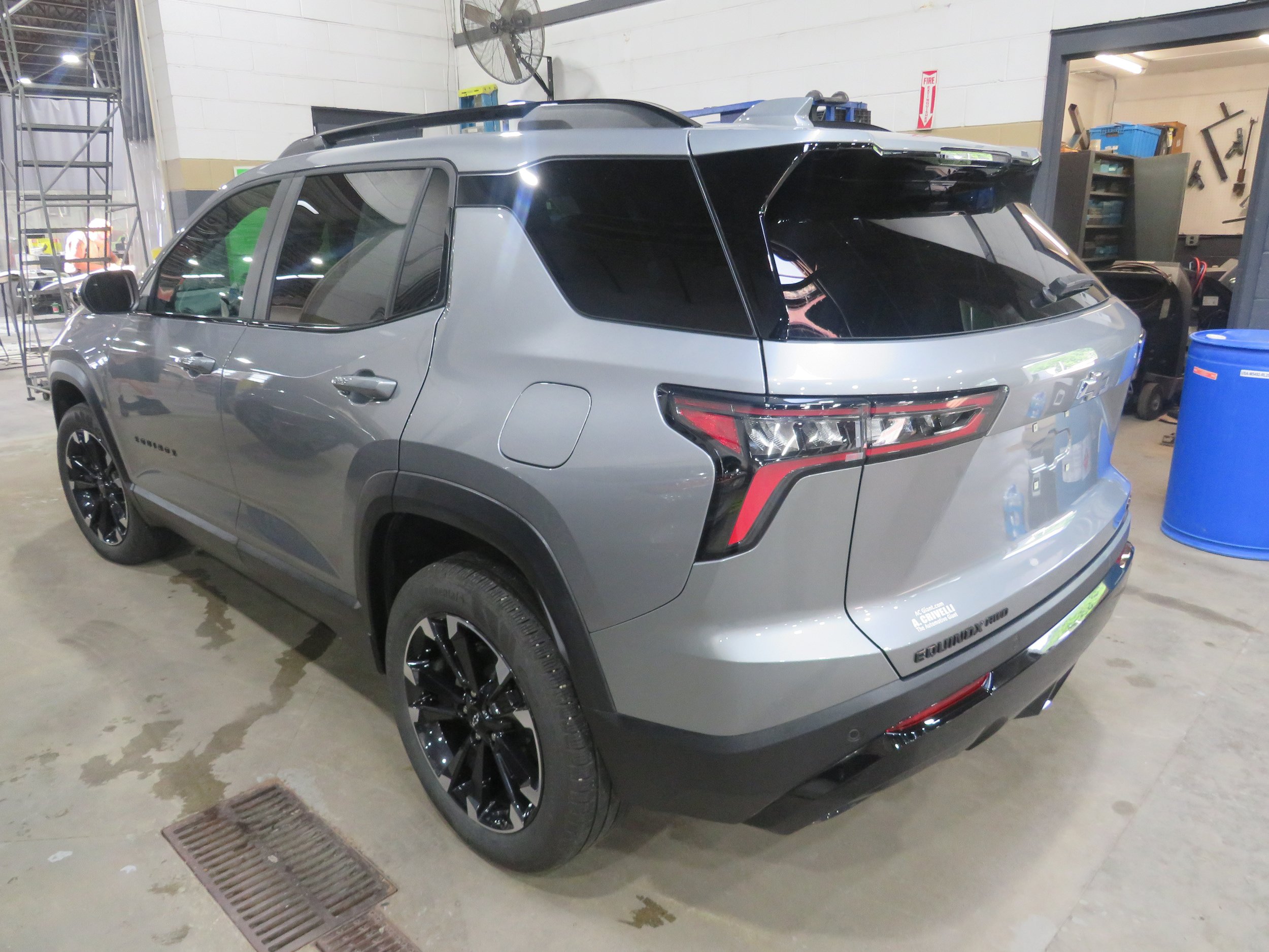 Used 2025 Chevrolet Equinox RS AWD/4WD image 19
