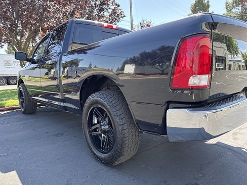 Used 2017 RAM 1500 Classic SLT image 10