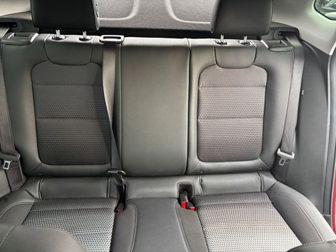 Used 2025 Chevrolet Trax LT image 32