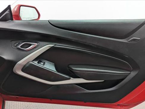 Used 2020 Chevrolet Camaro LT image 21