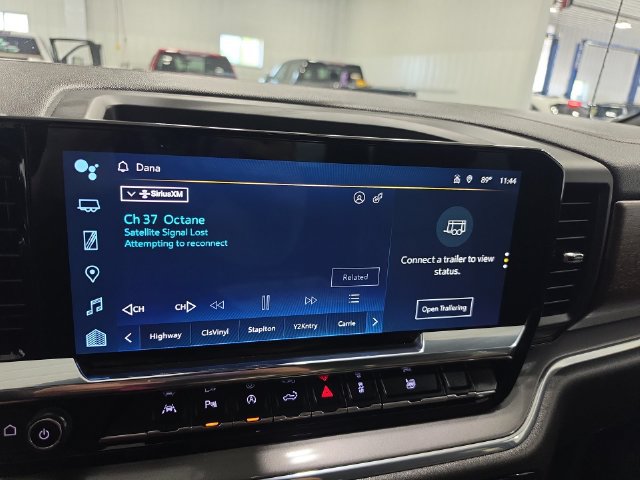 Used 2024 Chevrolet Silverado 1500 High Country w/ Technology Package AWD/4WD image 13