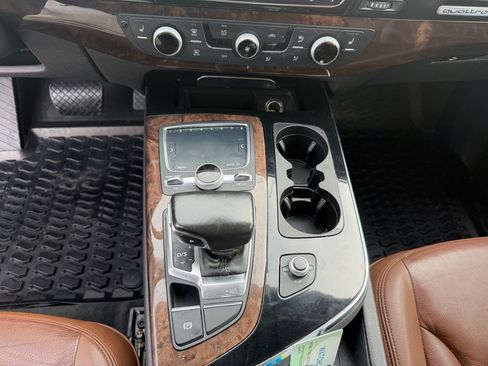 Used 2017 Audi Q7 3.0T Premium Plus AWD/4WD image 27