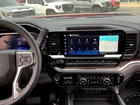 New 2026 Chevrolet Silverado 3500 LT image 7