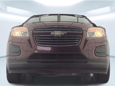 Used 2016 Chevrolet Trax LS w/ LPO, Cargo Package FWD image 12