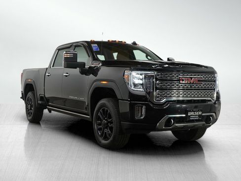 Used 2022 GMC Sierra 3500 Denali w/ Denali Black Diamond Edition image 7