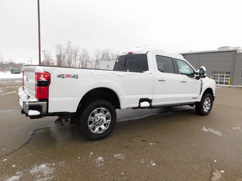 New 2025 Ford F350 Lariat w/ Lariat Ultimate Package image 3