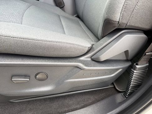 Used 2025 Ford F150 Lightning XLT AWD/4WD image 19