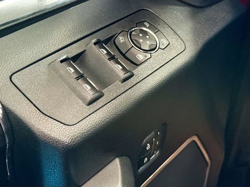Used 2019 Ford F150 Lariat AWD/4WD image 18