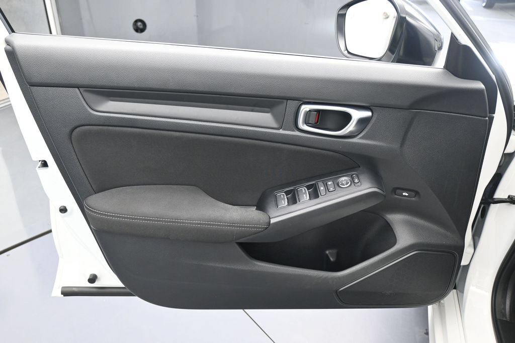 Used 2025 Honda Civic Sport image 15
