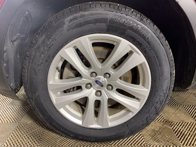 Used 2019 Ford Explorer XLT w/ Equipment Group 202A AWD/4WD image 37