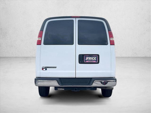 Used 2018 Chevrolet Express 3500 LT w/ LT Preferred Equipment Group RWD image 4