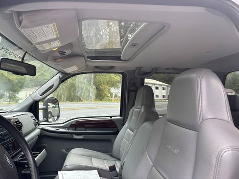 Used 2007 Ford F350 Lariat AWD/4WD image 14