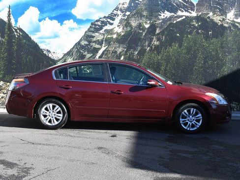 Used 2011 Nissan Altima 2.5 SL w/ 2.5SL Pkg image 2