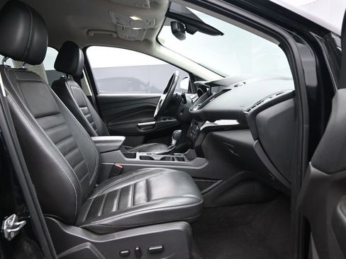 Used 2017 Ford Escape Titanium FWD image 28