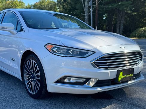 Used 2017 Ford Fusion Energi Titanium FWD image 10