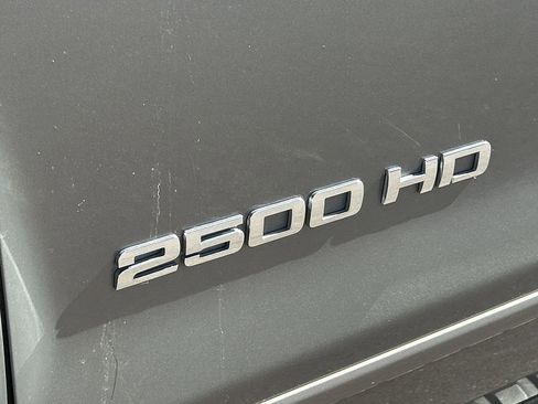 Used 2017 GMC Sierra 2500 SLE w/ HD SLE Preferred Plus Package image 32