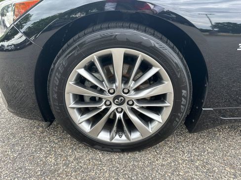 Used 2019 INFINITI Q50 Luxe w/ Essential Package (3.0T Luxe) RWD image 9